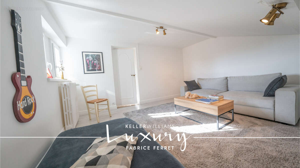 Maison à PONT-DU-CHATEAU