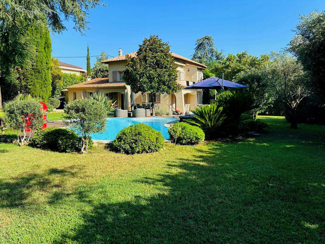 Maison à MOUGINS
