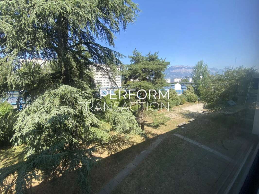 Appartement T3 59 m² à rénover – Eybens Victor Hugo - photo 8