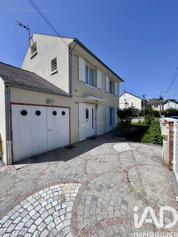 Photo 3 - Maison à SAINT-BRICE-SOUS-FORET