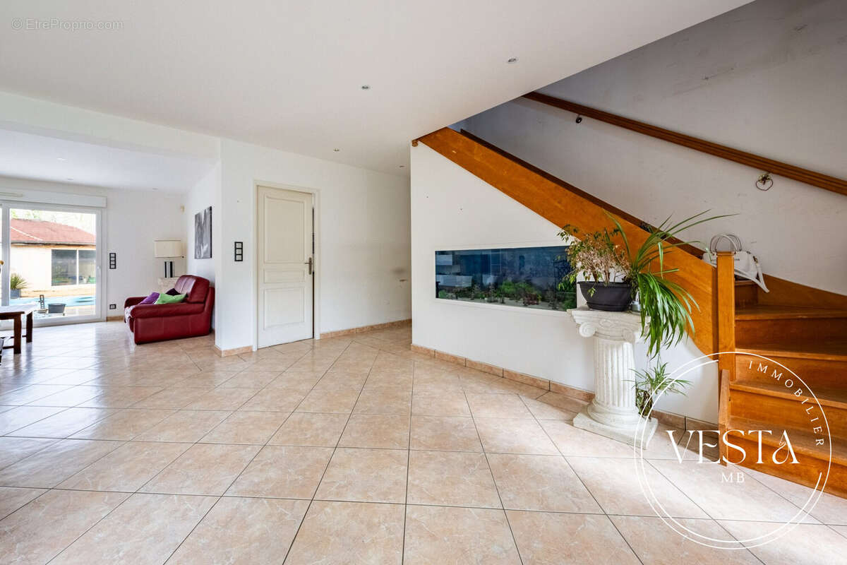 Maison à MIREBEAU-SUR-BEZE