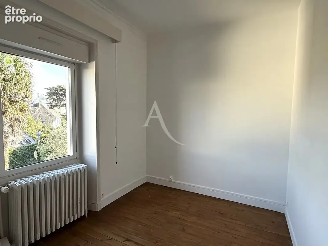 Nantes Canclaux Charmante maison familiale de 8 pièces avec terrasse, jardin et garage - photo 12