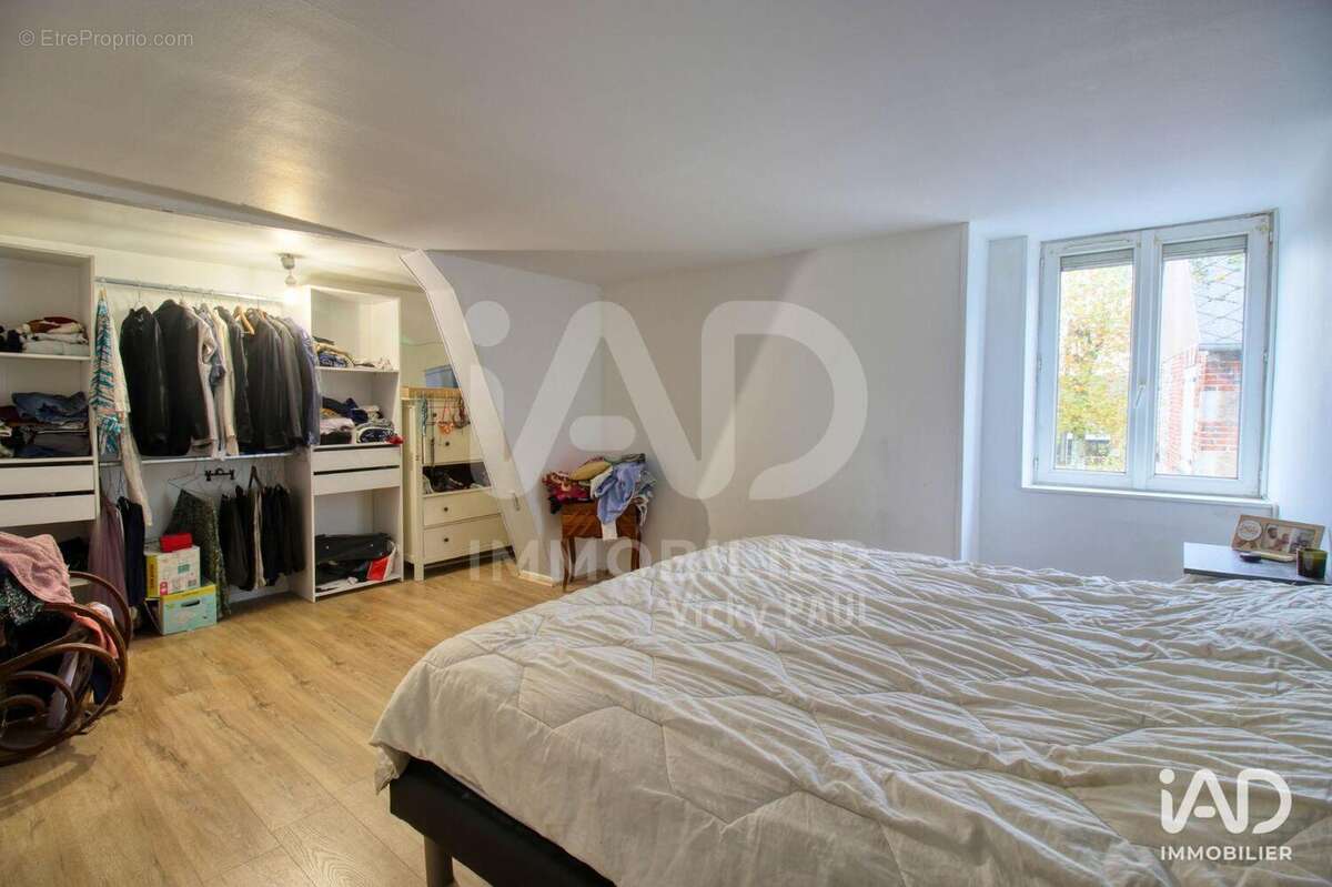 Photo 6 - Commerce à NEUVILLE-AUX-BOIS