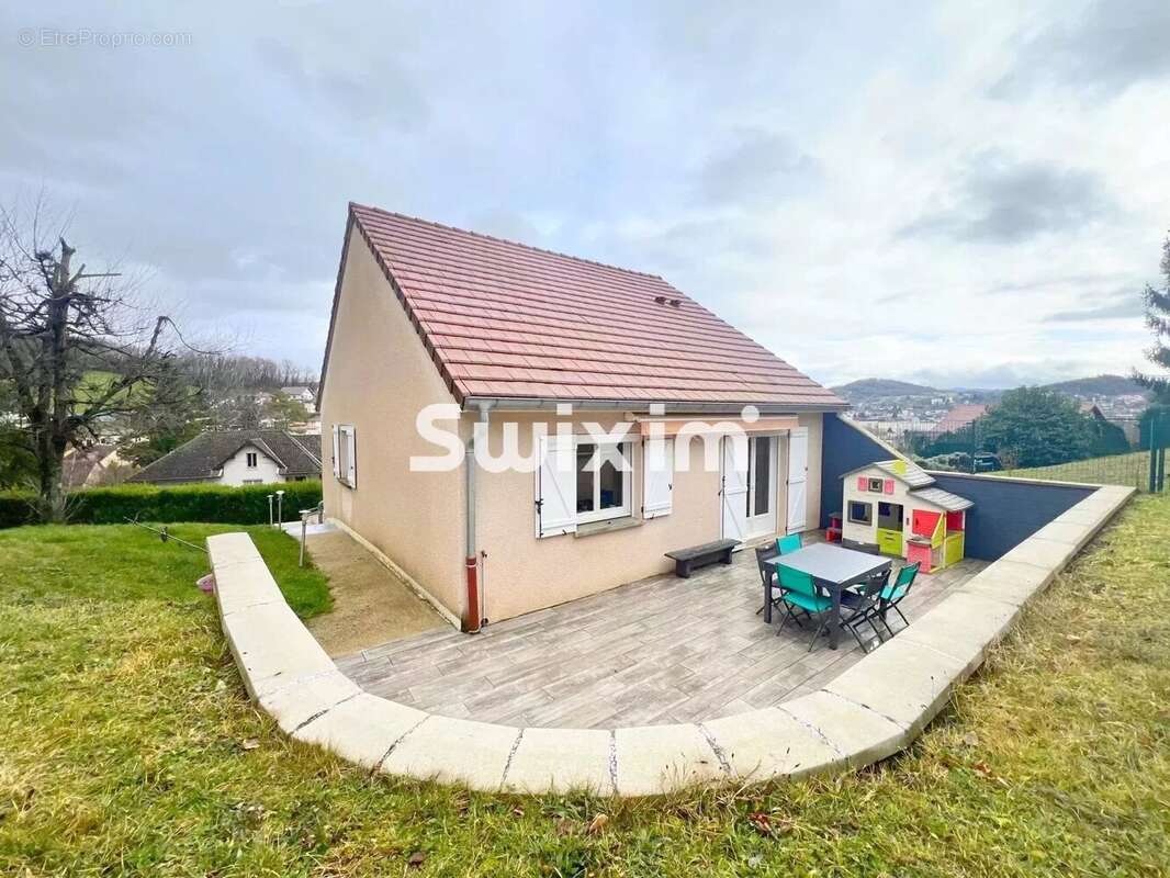 Maison à LONS-LE-SAUNIER