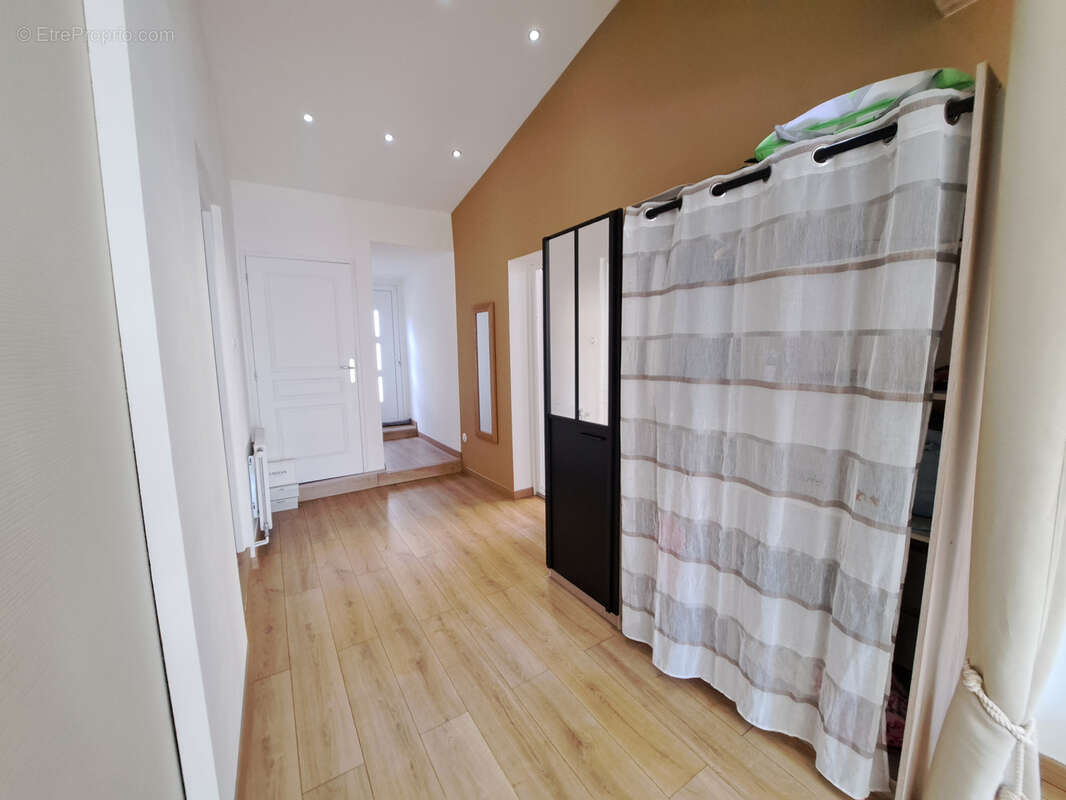 Maison à SAINT-BONNET