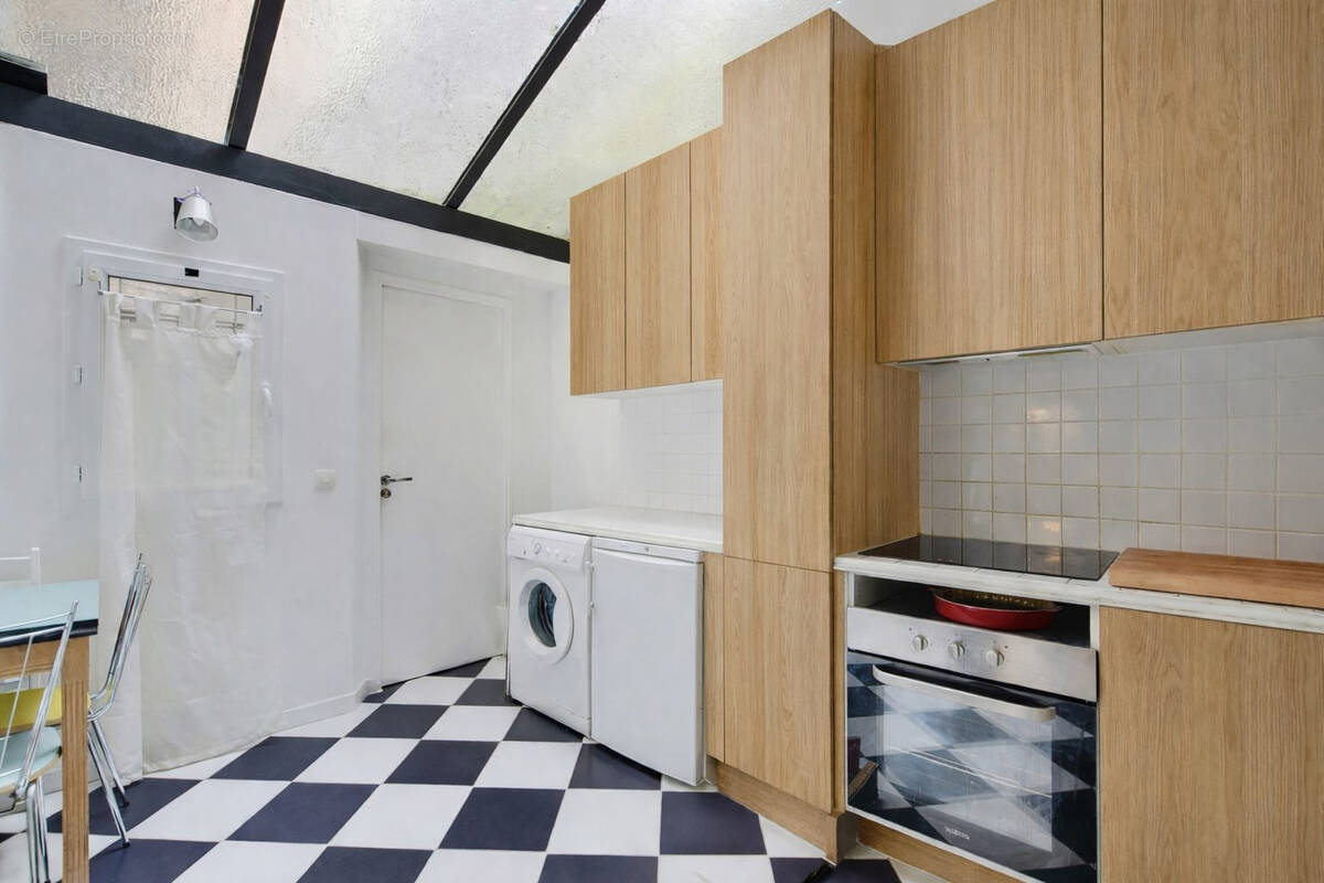 Appartement à PARIS-18E