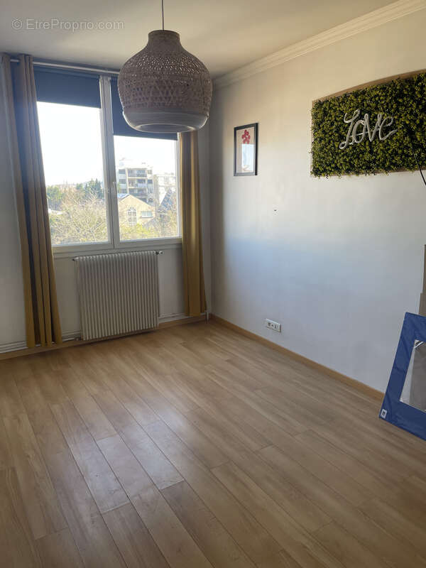 Appartement à SAINT-MAUR-DES-FOSSES