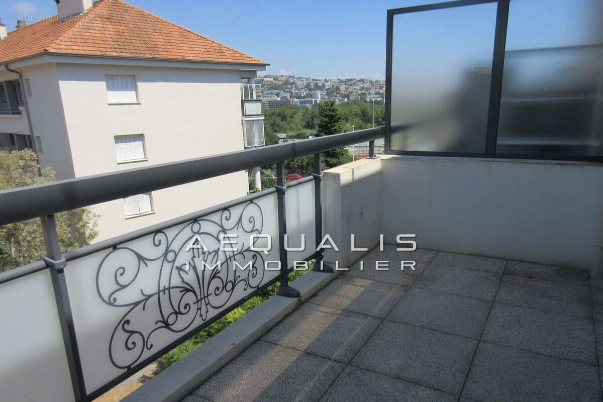 Appartement 27 m² à Saint-Laurent-Du-Var  - photo 8