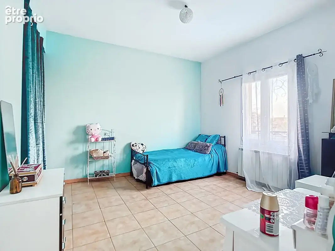 Maison à vendre de 140 m² avec piscine sur une parcelle de 650 m² - Secteur Saint-Loup Marseille 10e - photo 13