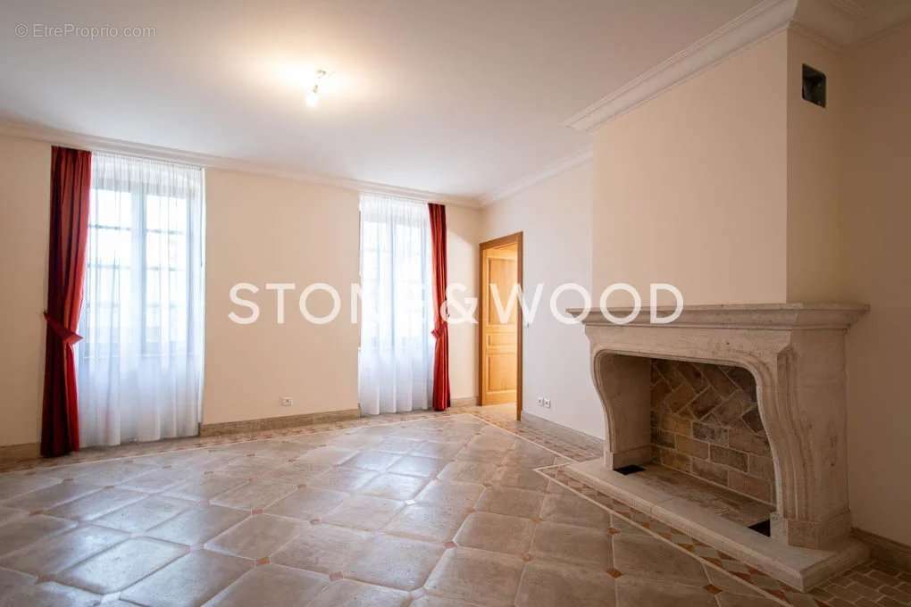 Maison à DIVONNE-LES-BAINS