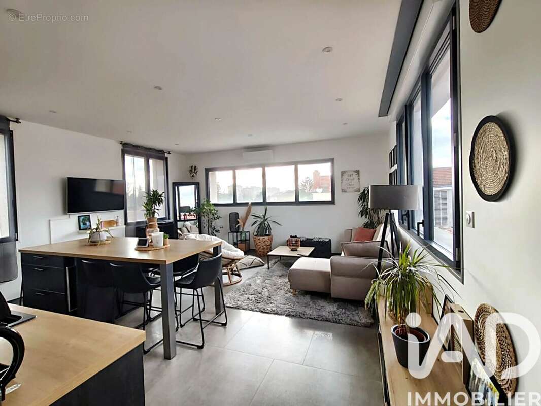 Photo 5 - Commerce à SAINT-ANDRE-LES-VERGERS