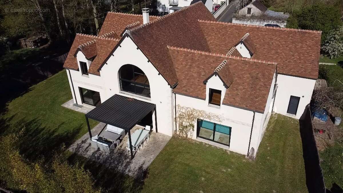 Maison à POIGNY-LA-FORET