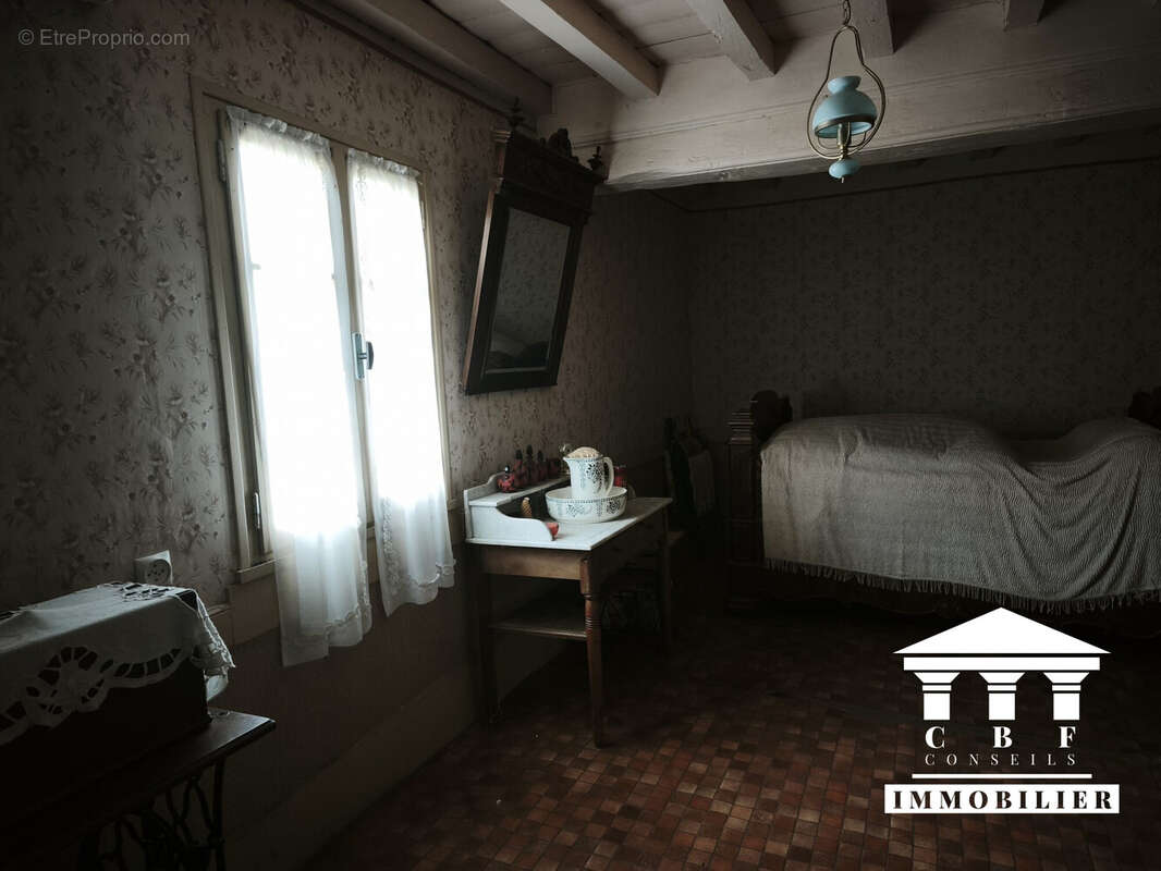 Maison à L'ABERGEMENT-SAINTE-COLOMBE