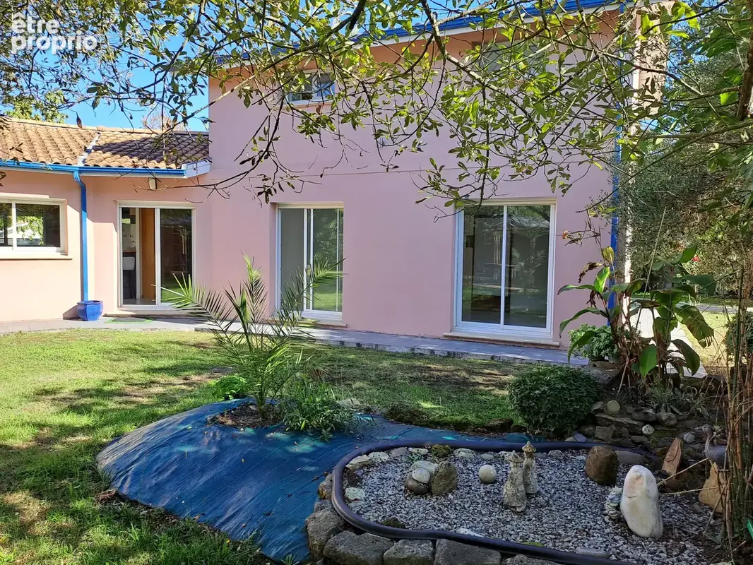 Maison familiale sur jolie parcelle végétalisée - photo 2