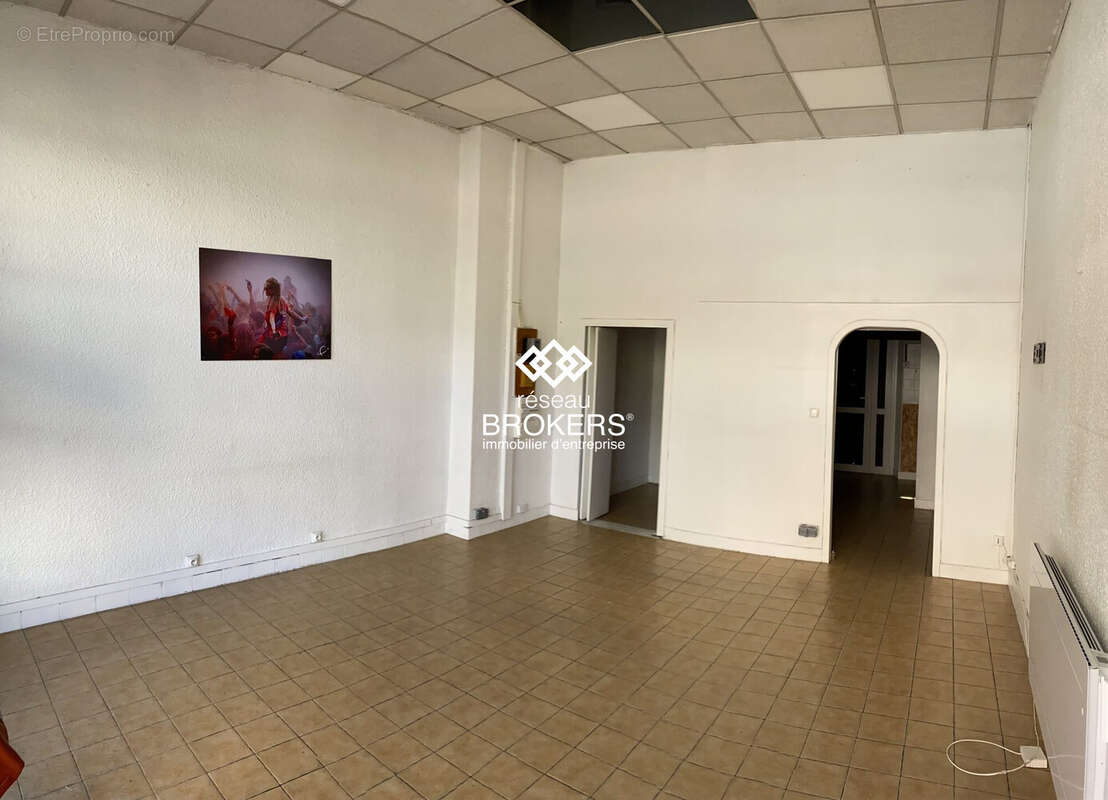 Commerce 40 m² à Grenoble  - photo 2