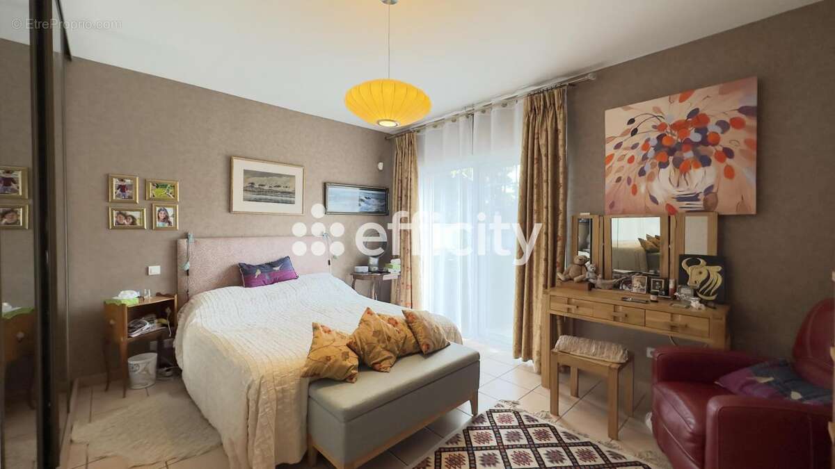 Maison à VILLENEUVE-LES-AVIGNON