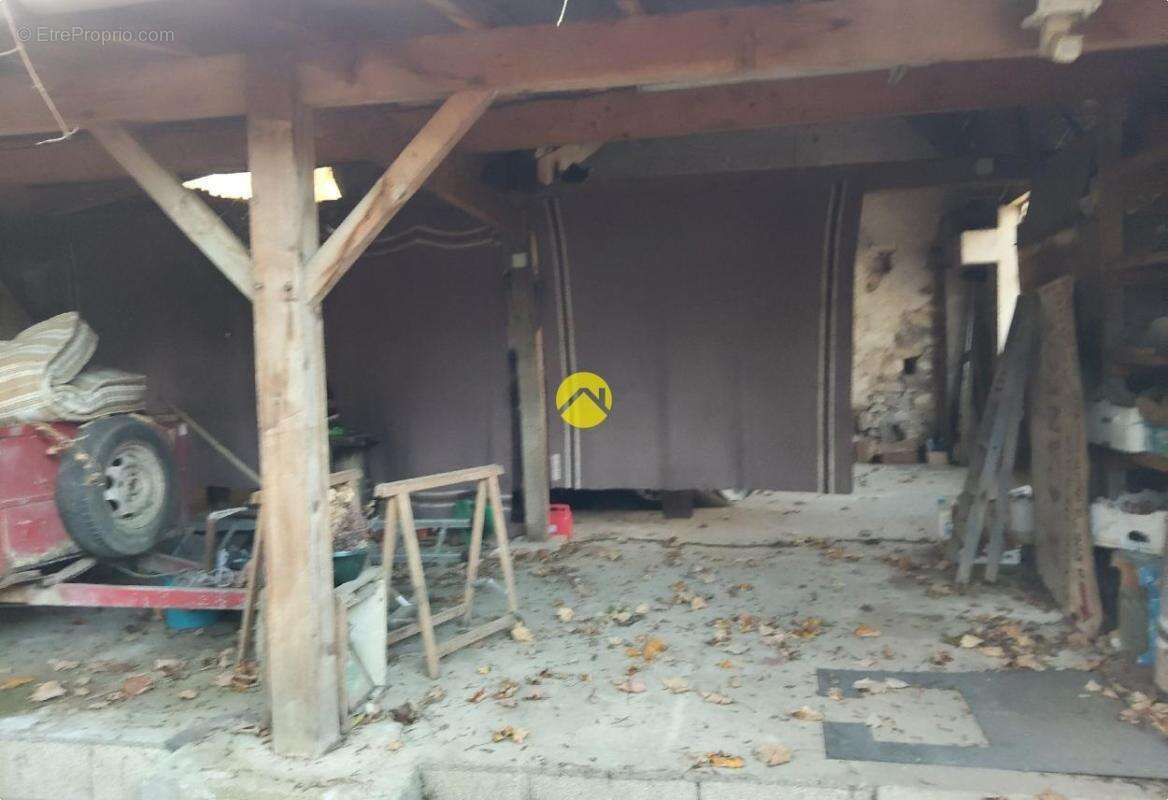 Maison à SAINT-AMAND-MONTROND