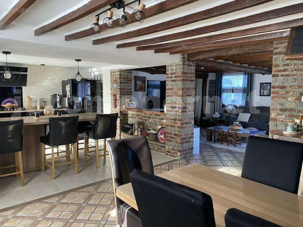 1c5c9558-c91d-4b77-9a80-ef911b0b7f15 - Maison à GRANDVILLIERS