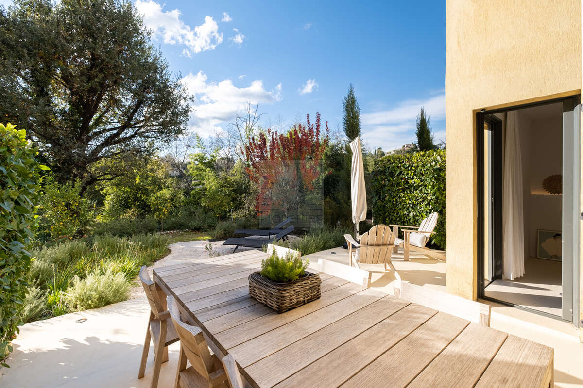 Loft contemporain - 79m2 - Saint-Paul de Vence - photo 12