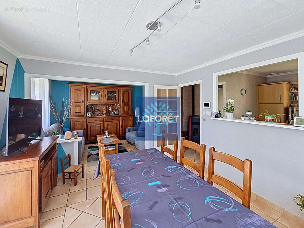 Maison 95m² avec piscine et jardin arboré - Brignais - photo 8