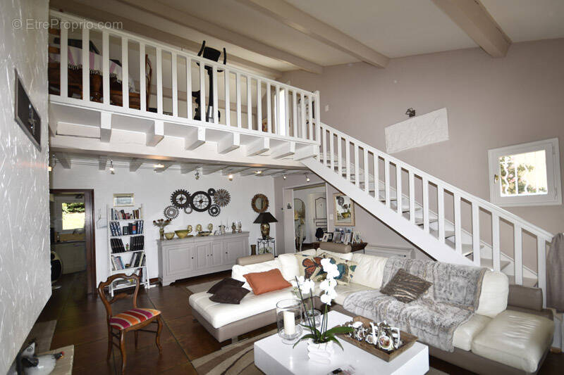 Maison à BELLEGARDE-POUSSIEU