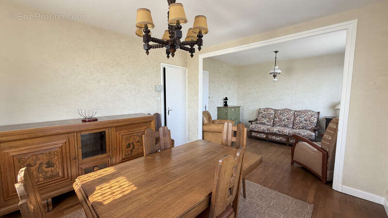 Maison à LA CLAYETTE