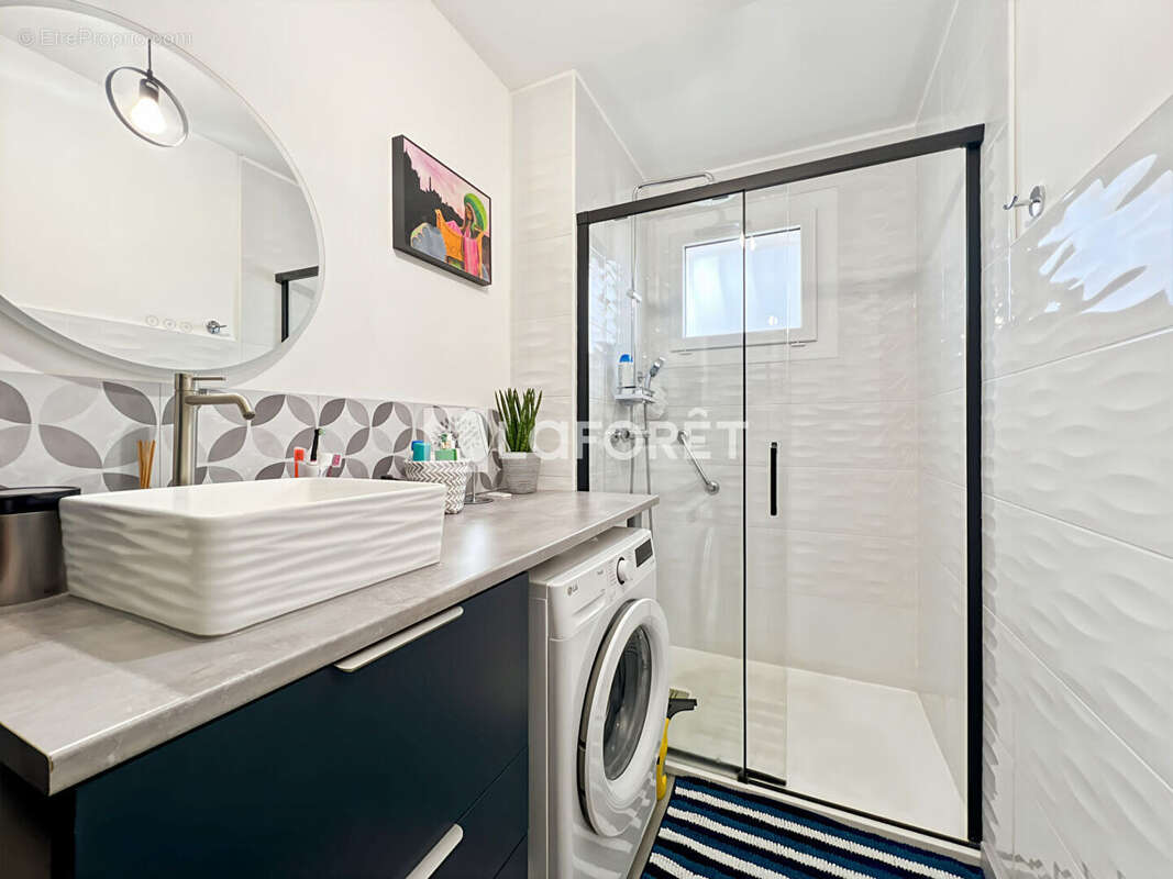 Appartement à GUILHERAND-GRANGES