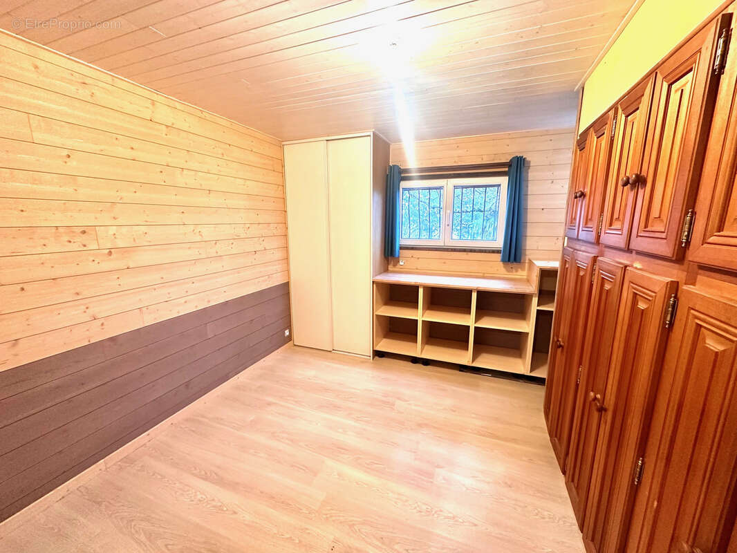 Maison avec jardin arboré et vue dégagée à Oleac-Dessus. EN VIDEO - photo 9