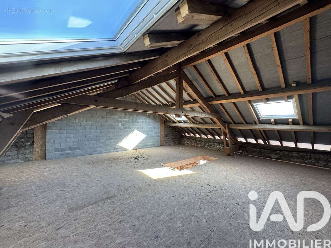 Maison 183 m² à Savigny  - photo 5