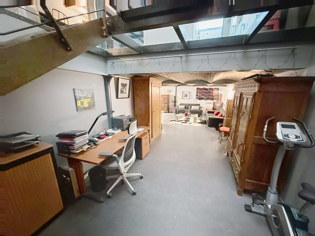 TOURCOING Flocon, proche Mouvaux, dans une petite copropriété de 9 lots, Ce loft de 192m2 a pris pla - photo 10