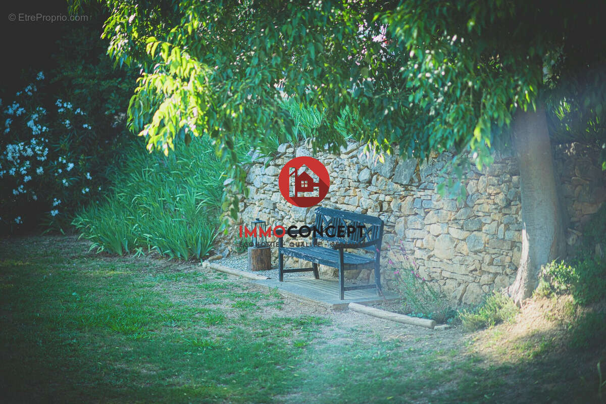 Maison 125 m² à Laudun-L'ardoise  - photo 4