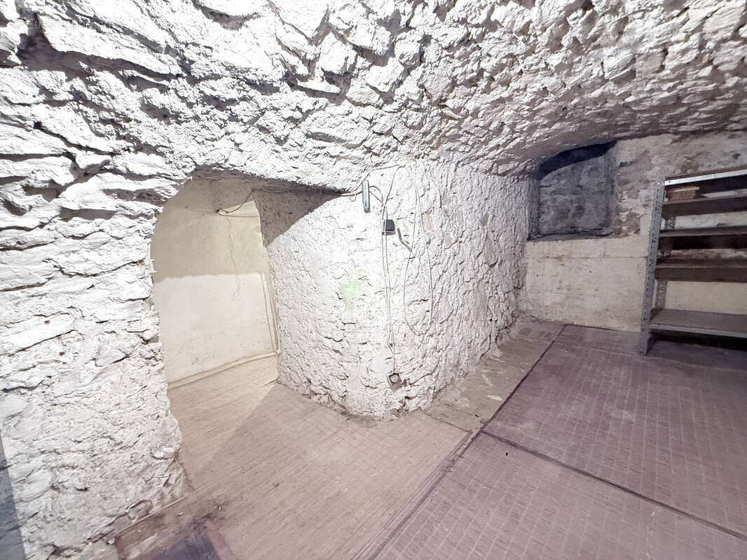 Maison à FLASSANS-SUR-ISSOLE