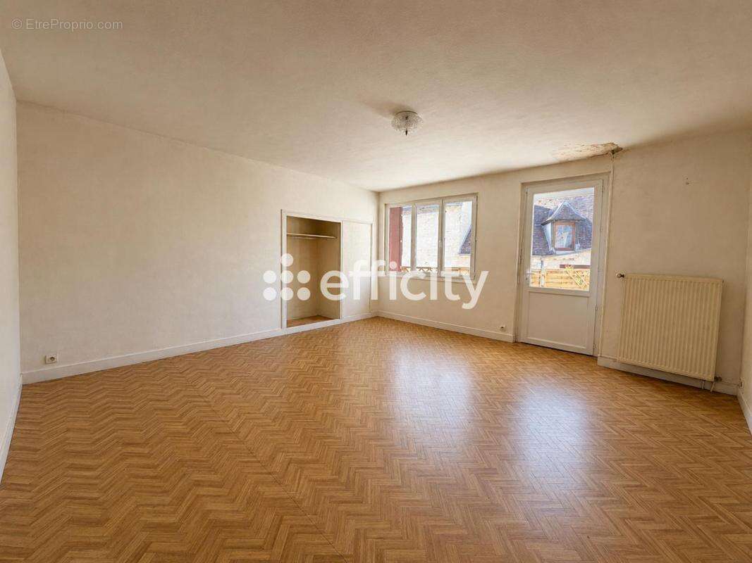 Maison 112 m² à Saint-Bris-Le-Vineux  - photo 13