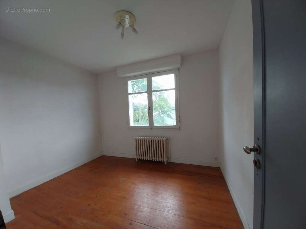 Appartement 62 m² à Bizanos  - photo 2