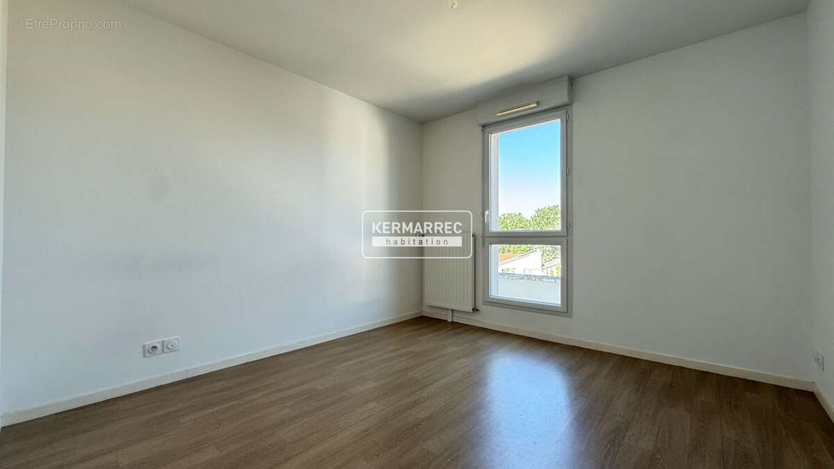 VERTOU BEAUTOUR - Appartement T4 lumineux avec terrasse et 2 parkings en sous-sol - photo 6