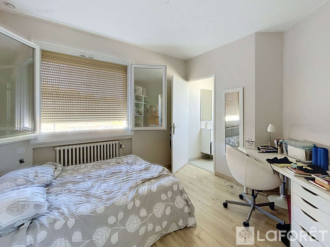 ORANGE CENTRE - Grande maison 168m², sur jardin. - photo 6