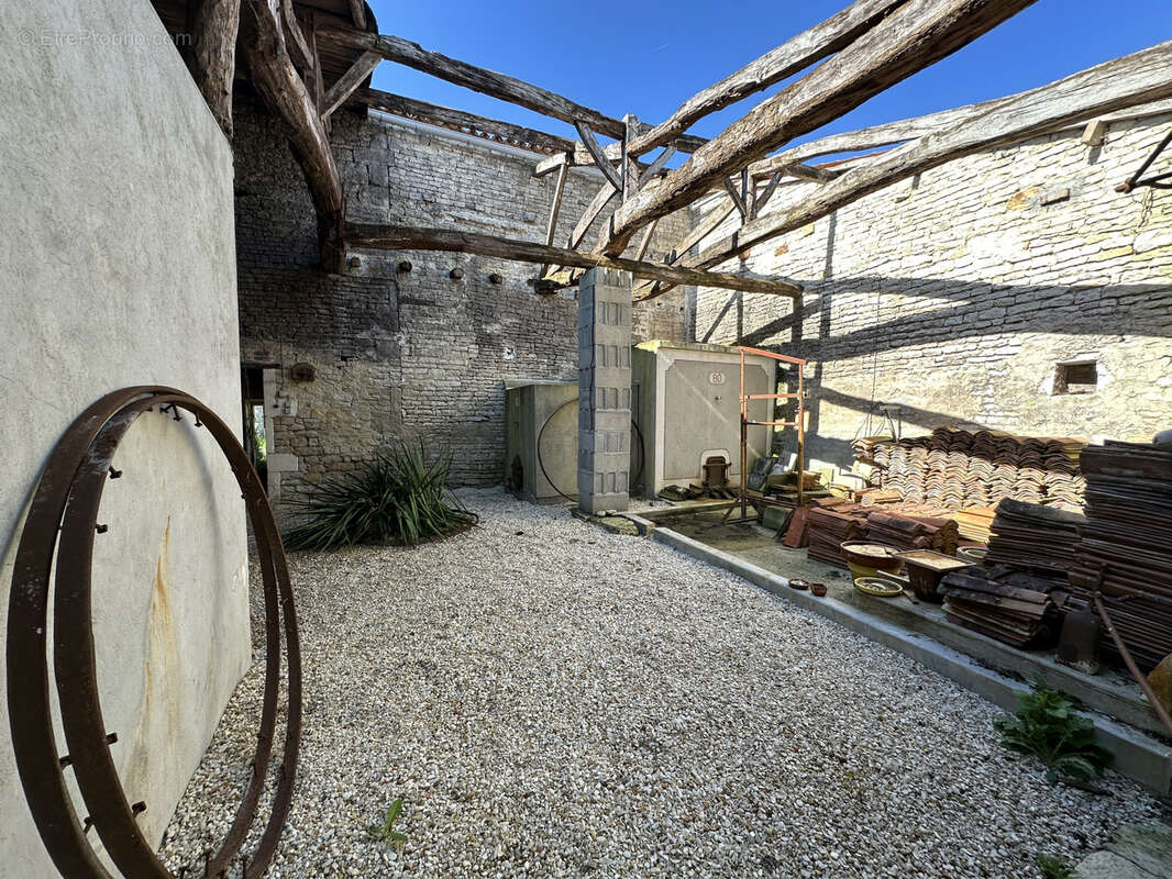 Maison à COURBILLAC