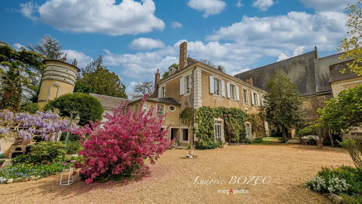 Maison à SAINT-VINCENT-DU-LOROUER