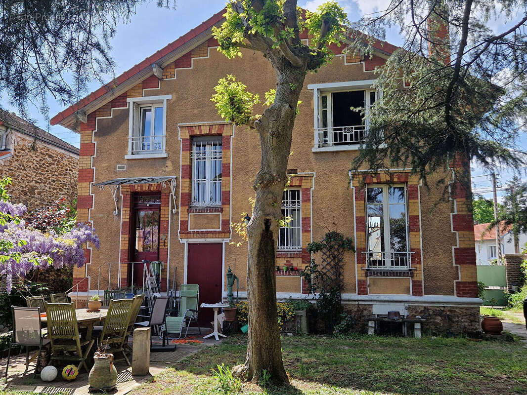 Maison à LIVRY-GARGAN