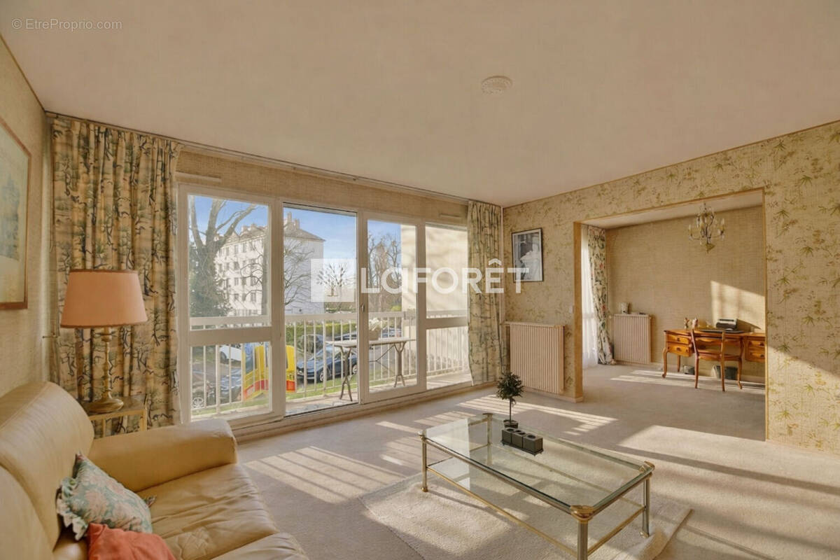 Appartement à BOUGIVAL