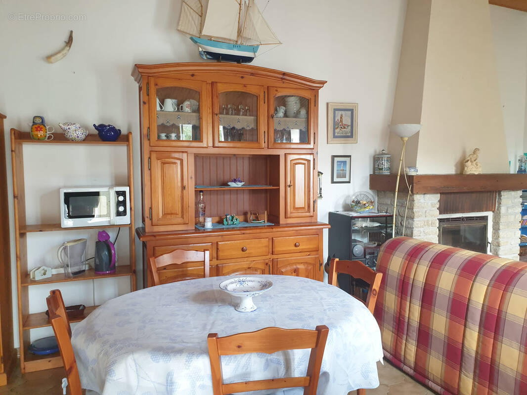 Maison à SAINT-CLEMENT-DES-BALEINES