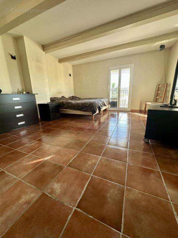 Maison à LA FARE-LES-OLIVIERS