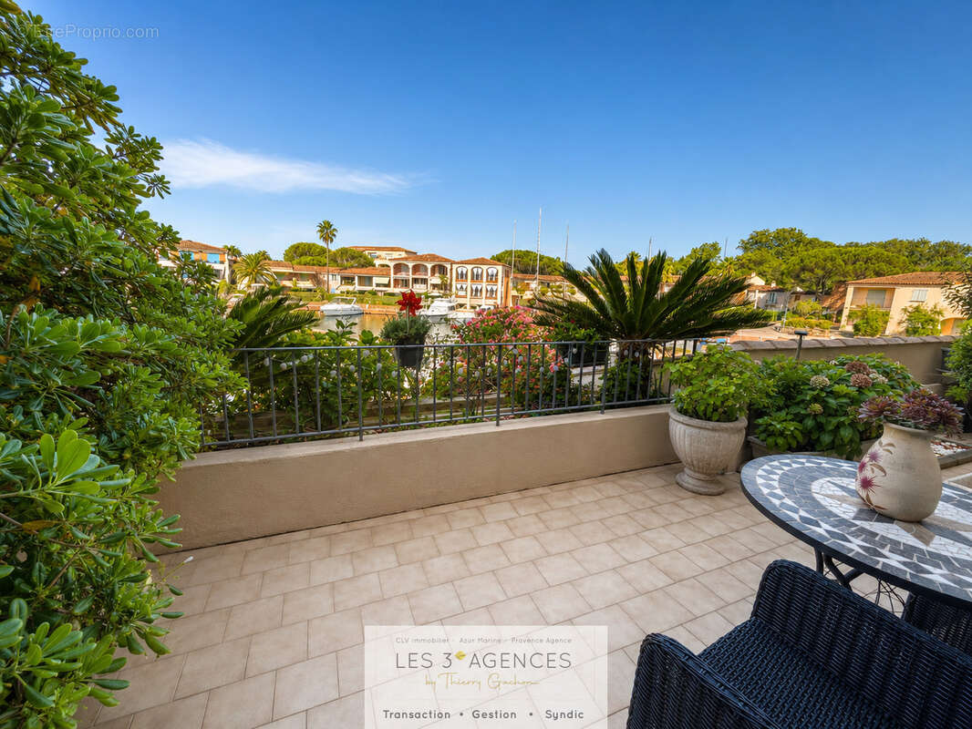 Port cogolin   3 pièces avec terrasse, piscine et vue sur la marina - photo 11