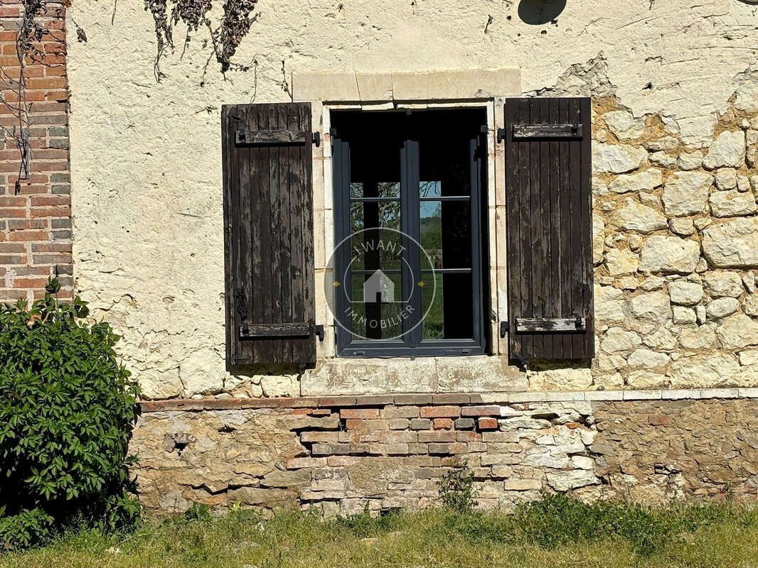 Maison à MOULIHERNE