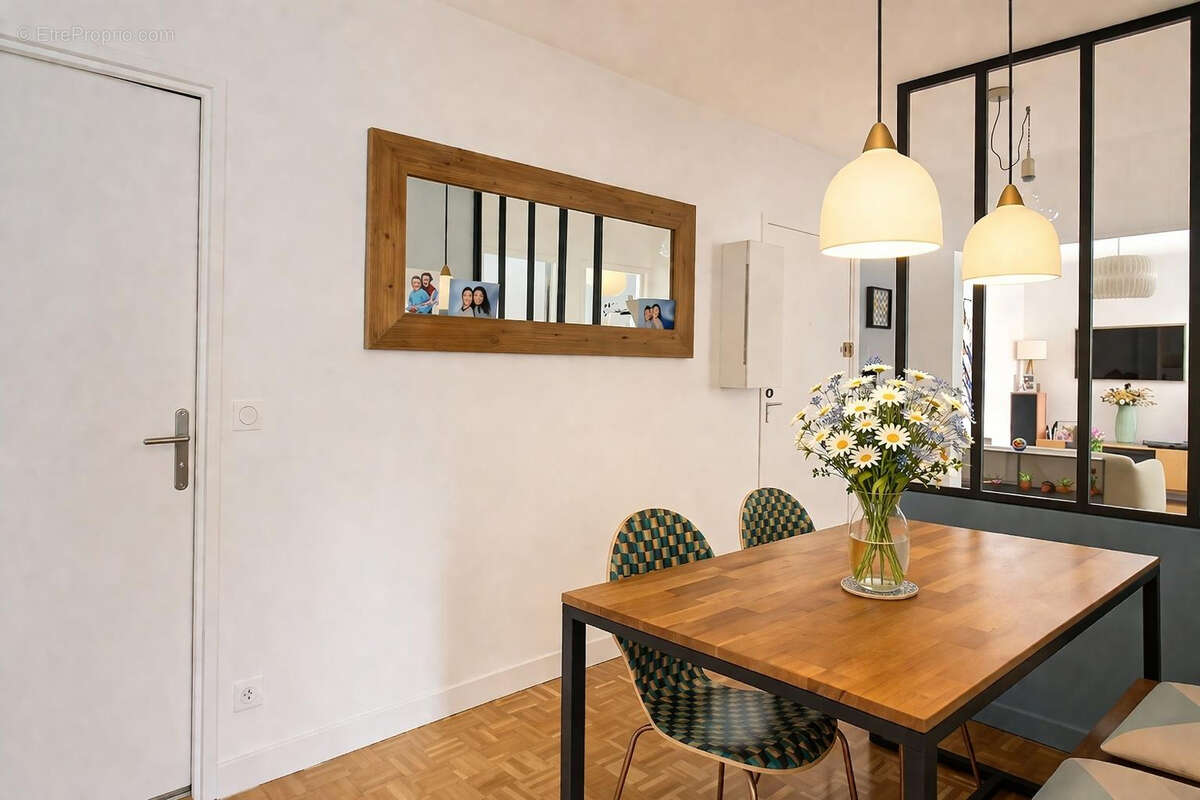 Appartement à PARIS-14E