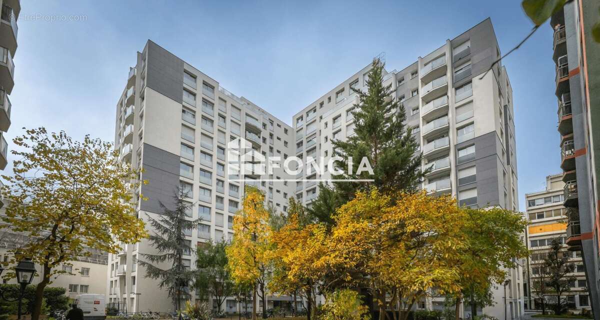 Appartement à PARIS-19E