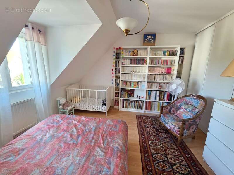 Maison à LA CELLE-SAINT-CLOUD