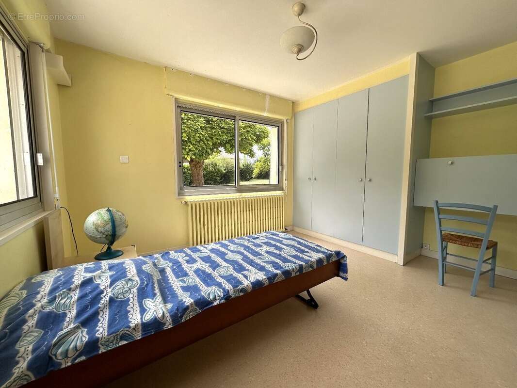 Propriete familiale - 9 chambres - 310 m² + dependances 200m² - photo 7