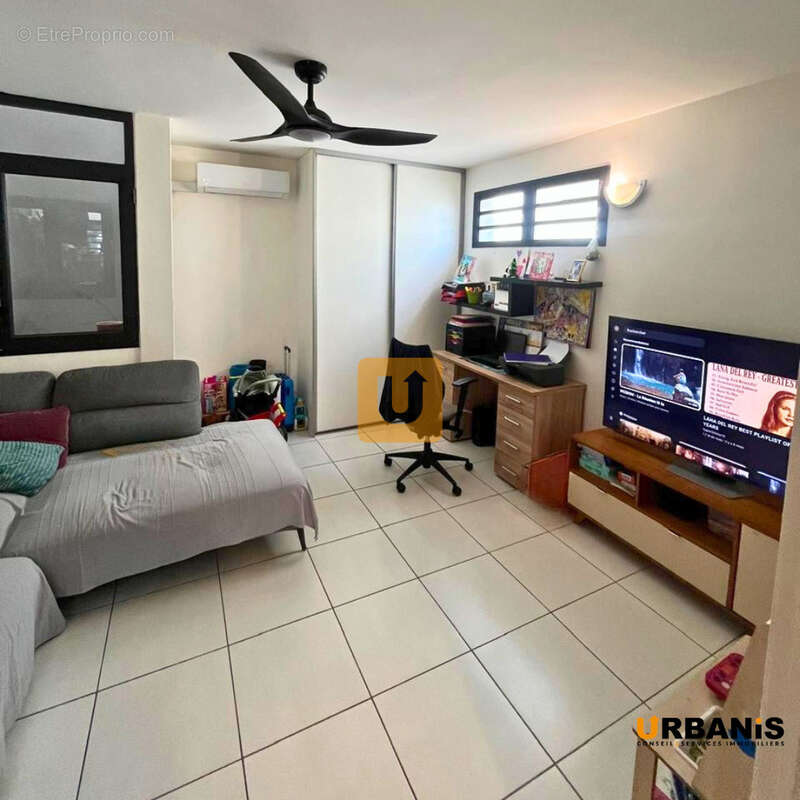 Maison f4 au coeur de la ville du port - photo 2