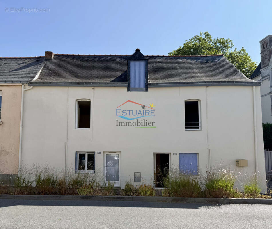 Maison 146 m² à Le Temple-De-Bretagne  - photo 2